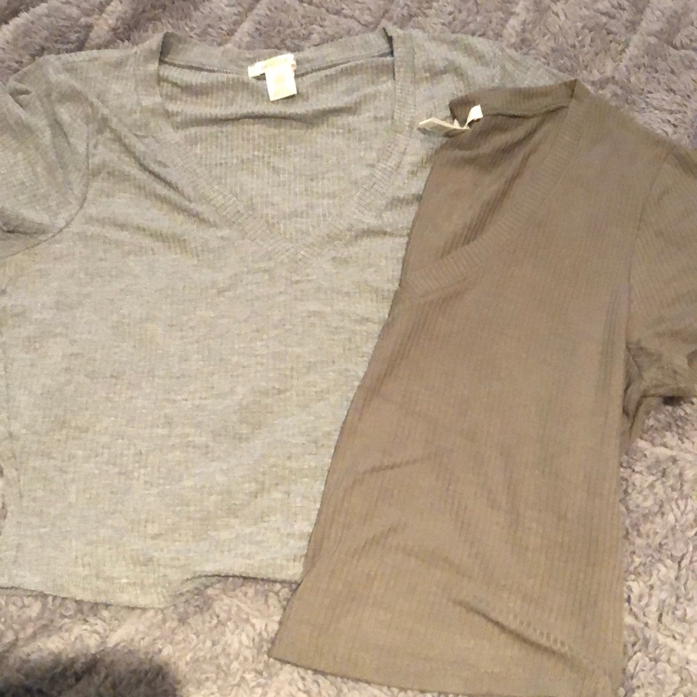 Cropped V Neck Tops